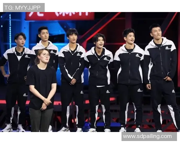 从青涩少年到足球巨星的成长之路与奋斗历程解析