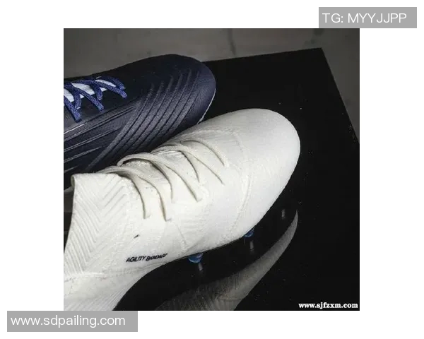 全球鞋码最小的足球明星揭秘他的成长故事与职业生涯 全球鞋码最小的足球明星揭秘他的成长故事与职业生涯