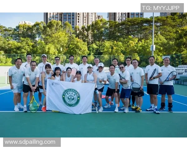 成都网球队的转型之路：从传统到现代的网球纪实探索与反思