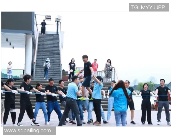 成都街舞队团队协作深度剖析与其他城市队伍的对比研究